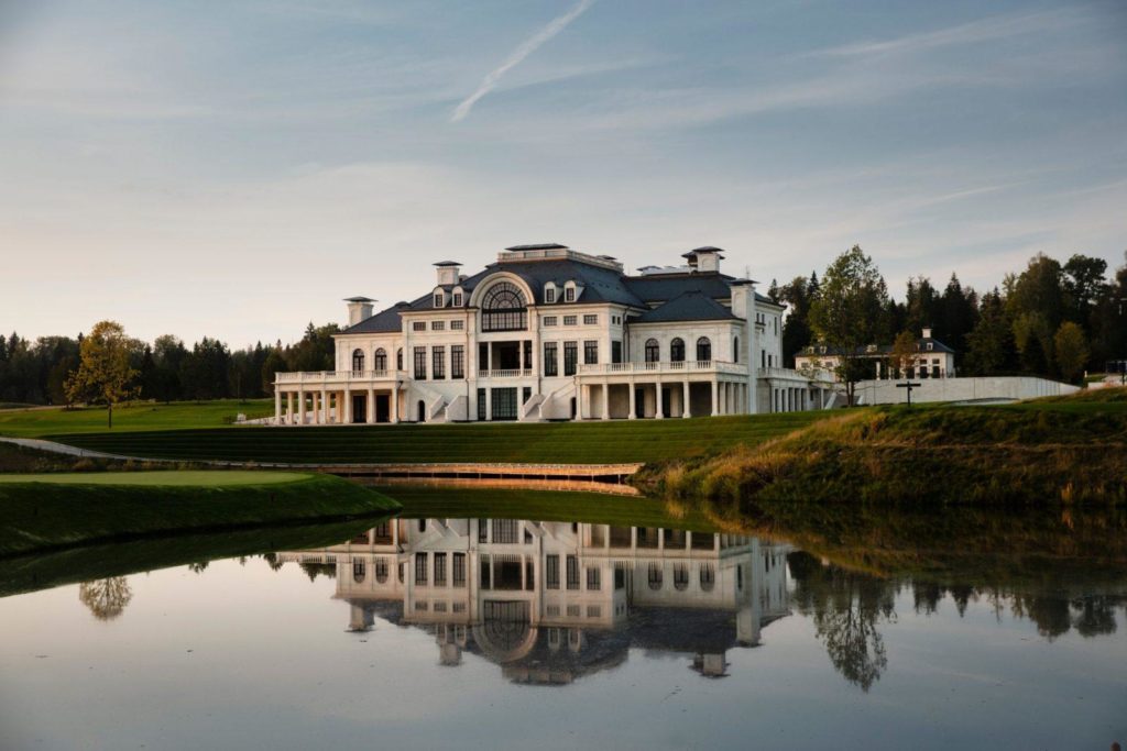 Raevo Golf & Country Club — вид клуба